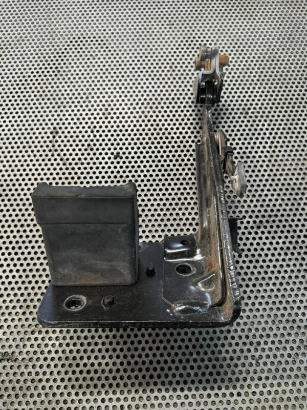 ROLKA PROWADNICA DRZWI PRZESUWNYCH LEWYCH RENAULT MASTER III