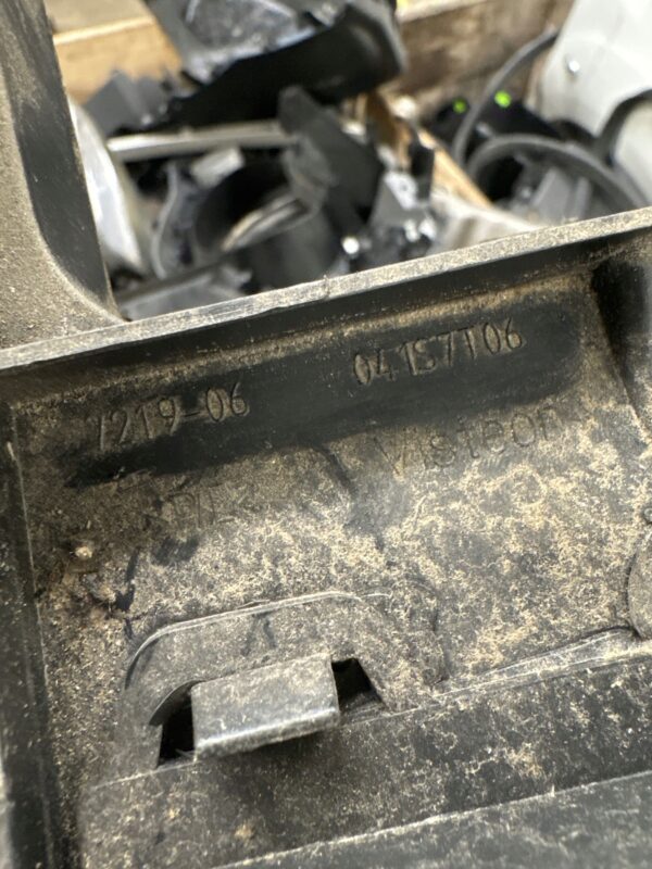 OSŁONA KONSOLI DESKI BERLINGO III 04157106