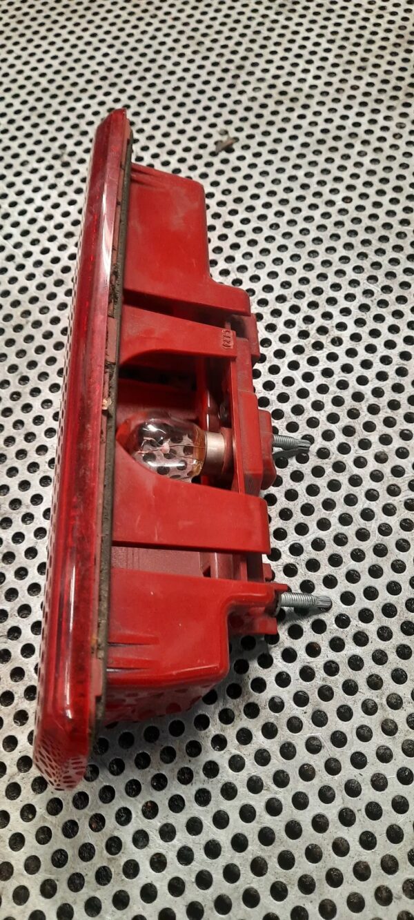 LAMPA TYLNA STOP RENAULT TRAFIC 985304848R