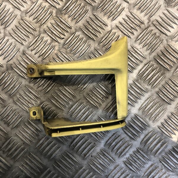 OSŁONA ZAWIASU PRAWA MERCEDES VITO A6396940625