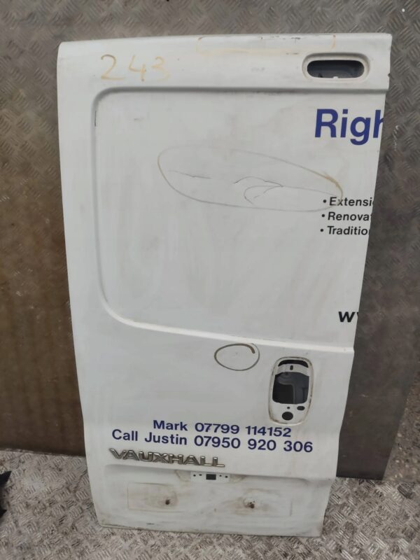 DRZWI TYLNE LEWE RENAULT TRAFIC II 01-14 243 VIVARO PRIMASTAR