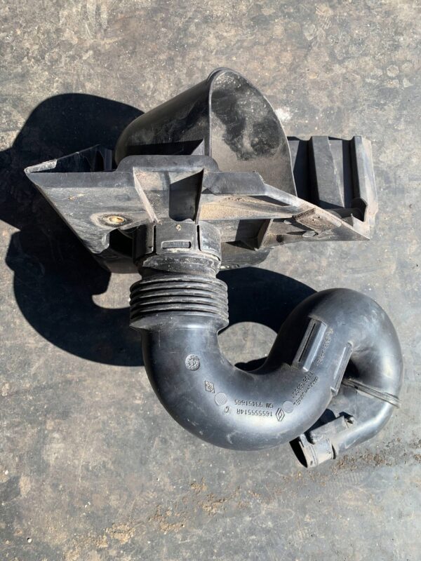 DOLOT POWIETRZA RURA 165555514R 960150246R RENAULT TRAFIC III
