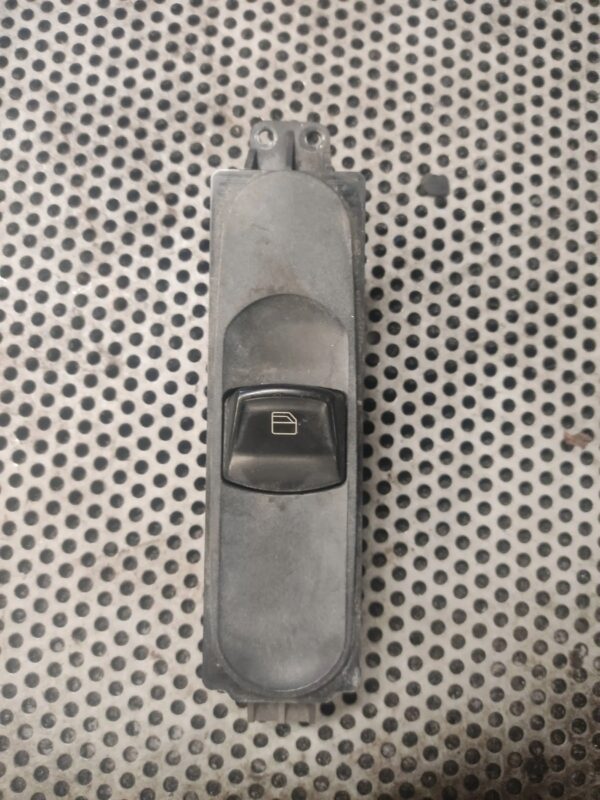 PRZEŁĄCZNIK SZYBY PRAWY VITO W639 A6395451413