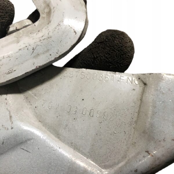 ZAWIAS MASKI PRAWY PRZÓD VITO 639 A6397500351