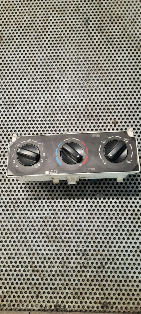 PANEL NAWIEWU PEUGEOT PARTNER