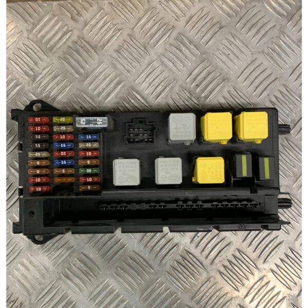 RAMKA MODUŁ BEZPIECZNIKÓW A9065454701 MERCEDES SPRINTER W906