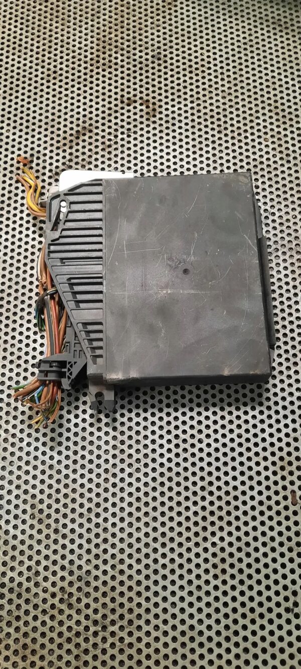 STEROWNIK MERCEDES W210 2108203826