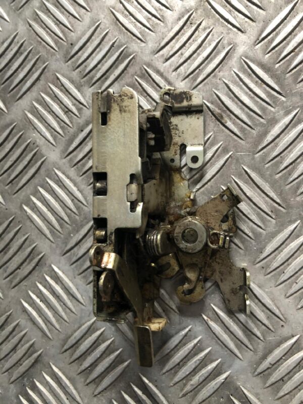 ZAMEK DRZWI LEWY PRZÓD MERCEDES VITO 9017200135