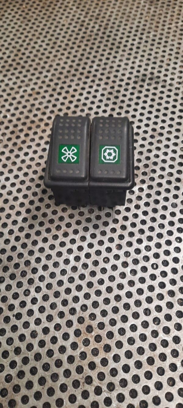 a546037d155d5c5f41d79d205c9375d2