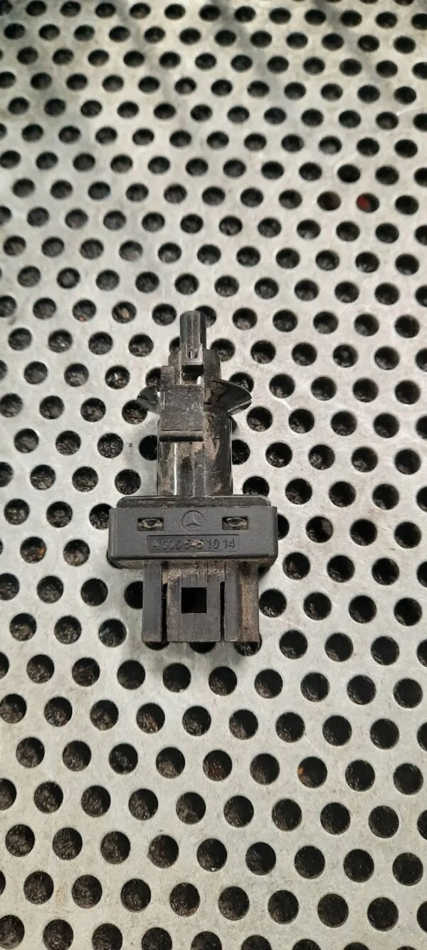 CZUJNIK SPRZĘGŁA A0065451014 VITO