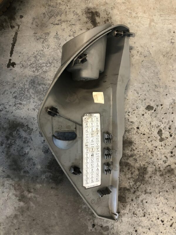 UCHWYT MOCOWANIE KUBEK TRAFIC VIVARO R6136S300