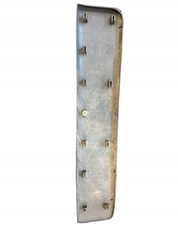 LISTWA DRZWI PRAWY PRZÓD RENAULT TRAFIC II 8200036086