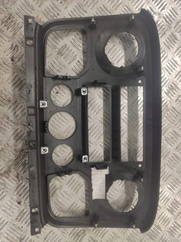 RAMKA ŚRODKOWA MASTER MOVANO III 682600025R