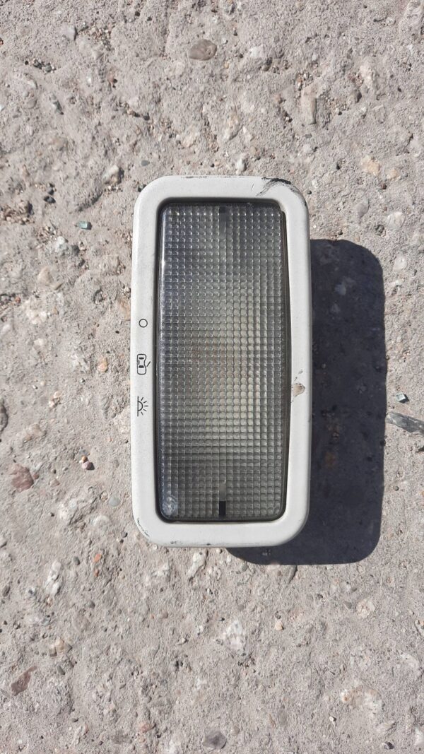 LAMPKA PODSUFITKI TYLNA VW T5 03-15 7H0947105A