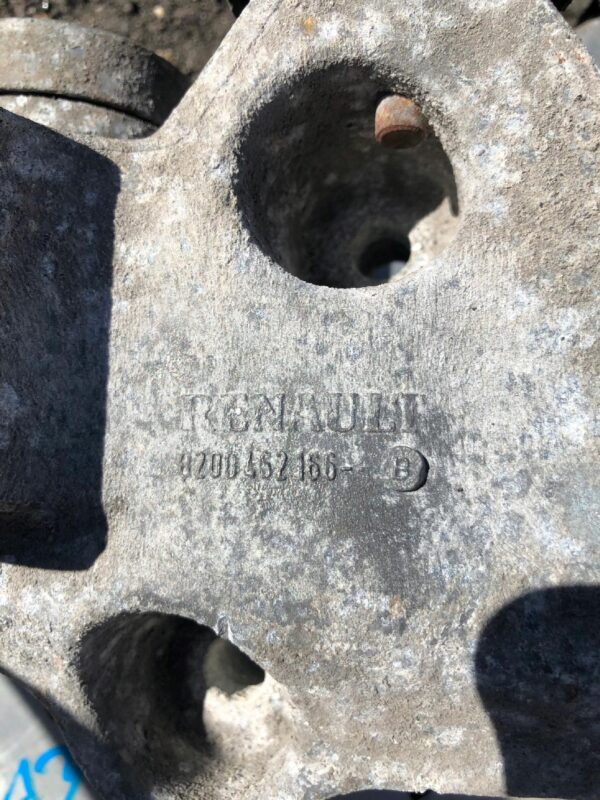 ŁAPA MOCOWANIE ALTERNATORA TRAFIC 8200462166B