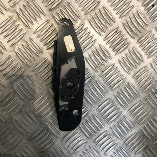 KLAMKA WEWNĘTRZNA LEWY TYŁ MASTER 8200778366