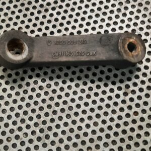 MOCOWANIE ŁAPA SILNIKA 8200008215 OPEL VIVARO