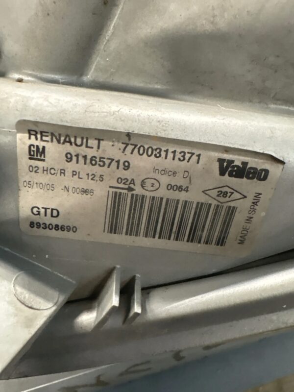 LAMPA PRZEDNIA LEWA TRAFIC II 7700311371