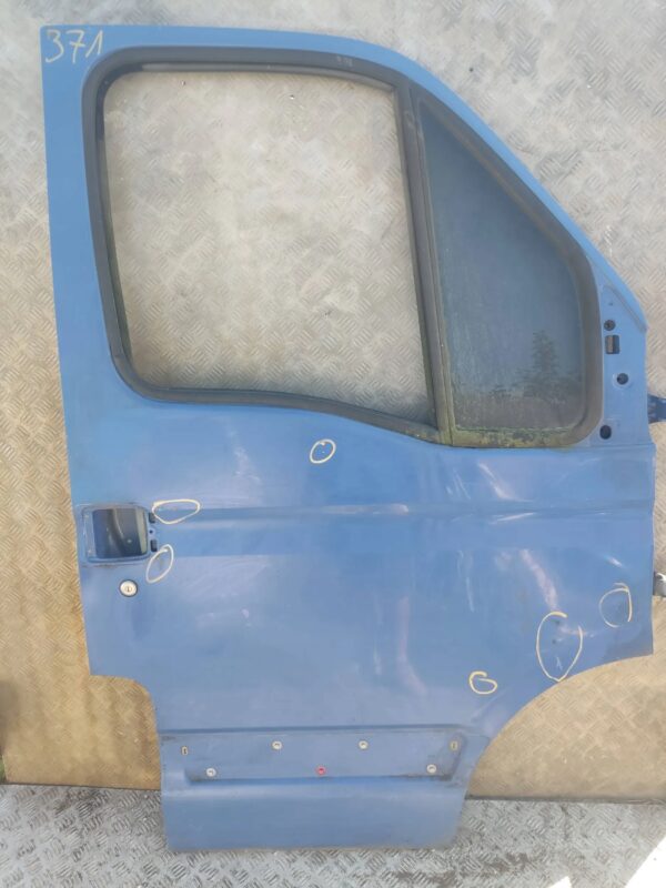 DRZWI PRZEDNIE PRAWE IVECO DAILY IV 06-14 371