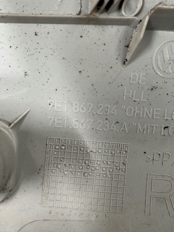 OSŁONA SŁUPKA PRAWA VW T5 7E1867234A
