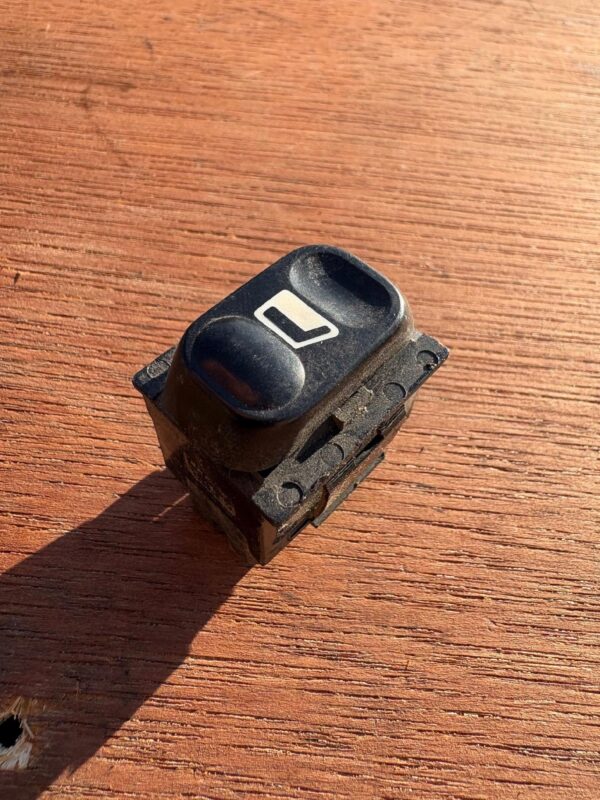 PRZYCISK SZYB BERLINGO II