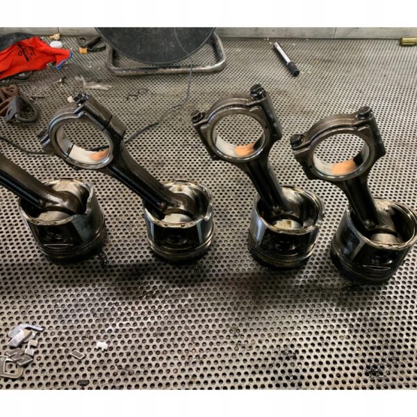 TŁOK KORBOWÓD MASTER 754 2.5 DCI