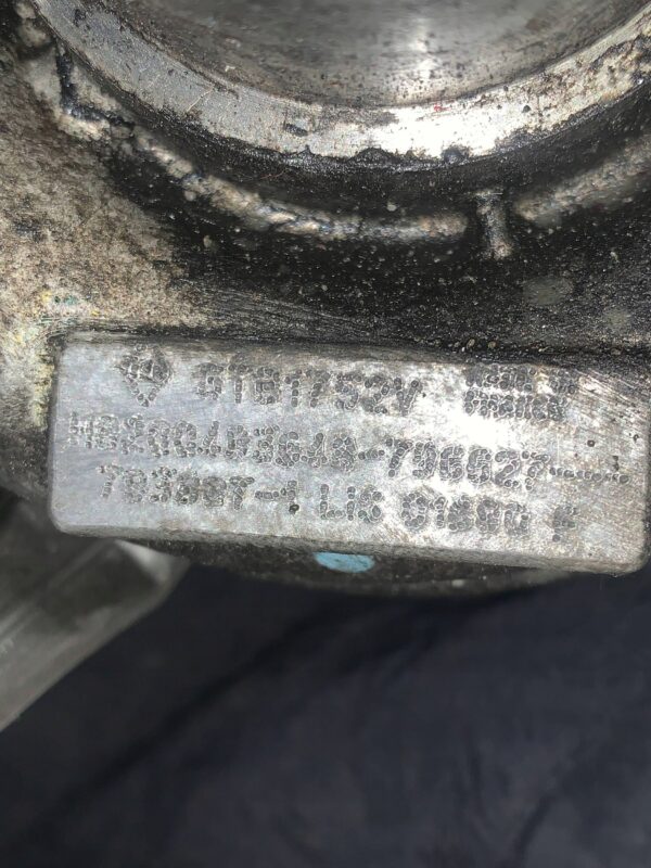 90fa3f1b37843e56a1aa5c4e7166295d