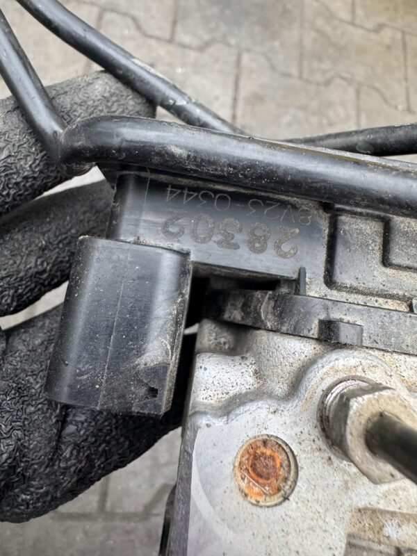 67b763a376b4cfabfda3a7ee32c31334