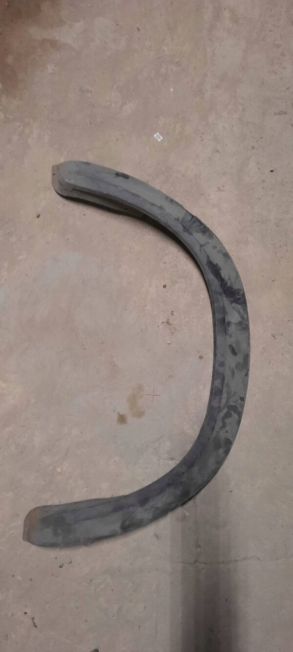 LISTWA BŁOTNIKA LEWY TYŁ VW II LT A9048820101