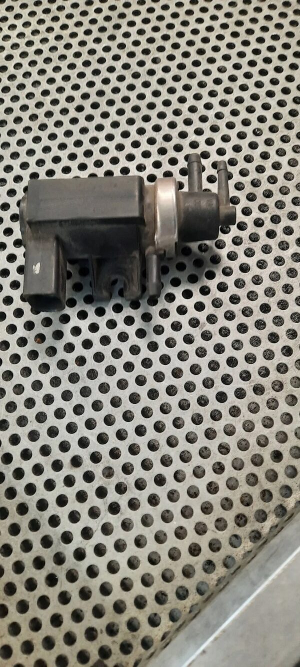 ebeb3a674e6c94cd2f2ca02917925837