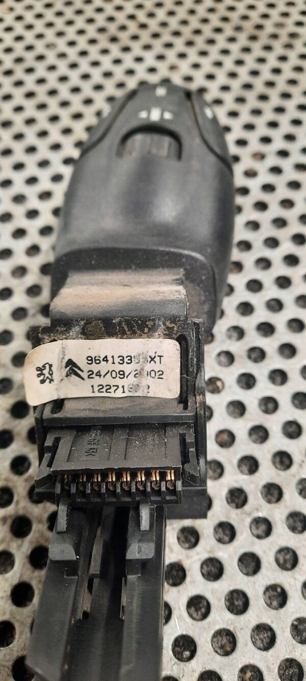 PRZEŁĄCZNIK RADIA 96413359XT CITROEN BERLINGO