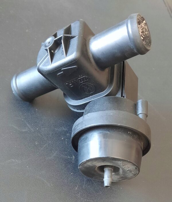 ZAWÓD STERUJĄCY PŁYNU CHŁODZĄCEGO VW CRAFTER 1J0819809