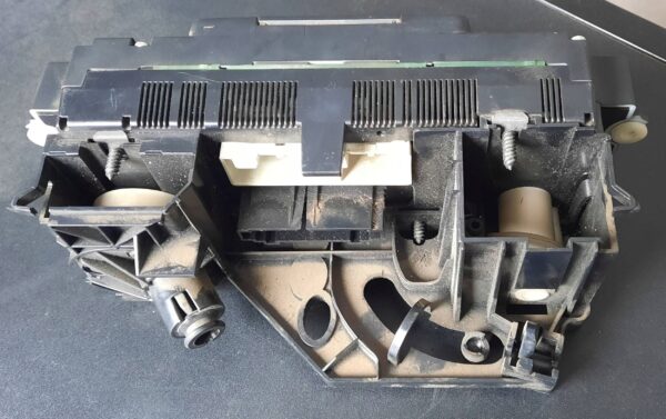 PANEL KLIMATYZACJI VW GOLF V 00035737