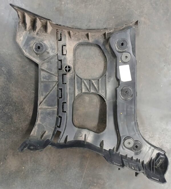 ŚLIZG ZDERZAKA PRAWY TYŁ FORD COURIER ET7617A881AJ