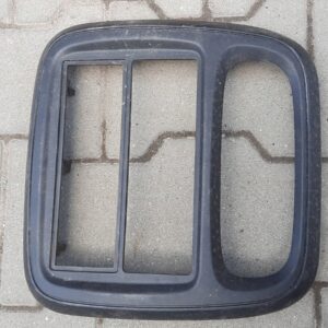 RAMKA OBUDOWA RADIA RENOULT TRAFIC III 682603912R