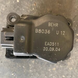 SILNICZEK NAGRZEWNICY B8036U12 RENAULT MASTER II