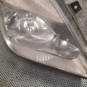 LAMPA PRZEDNIA PRAWA A9068200461 MERCEDES 906
