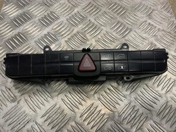 PANEL PRZEŁĄCZNIK AWARYJNYCH VITO VIANO 6395453407