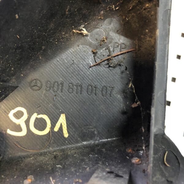 OSŁONA TRÓJKĄT MERCEDES SPRINTER 901 9018110107