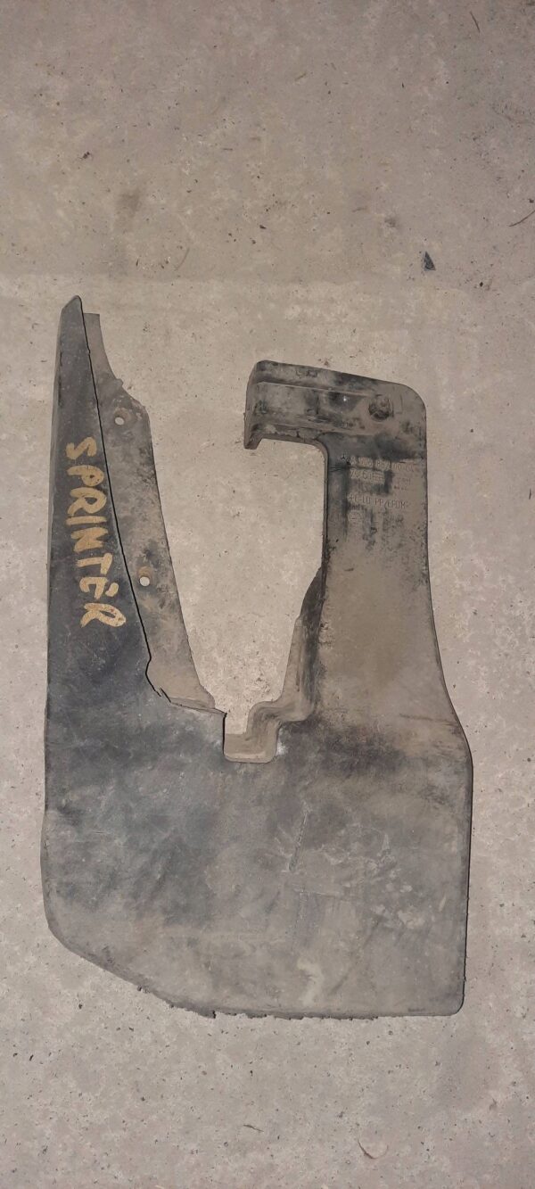 CHLAPACZ LEWY PRZÓD SPRINTER W906 A9068820004