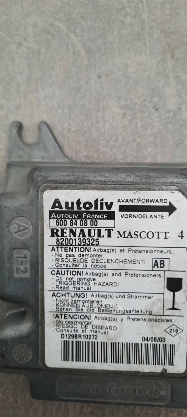 MODUŁ STEROWNIK AIRBAG RENAULT MASTER 8200139325