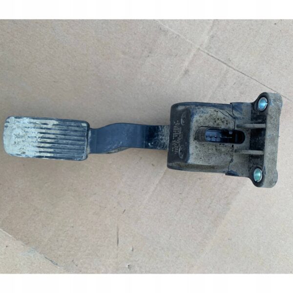 PEDAŁ GAZU A9063000404 MERCEDES VITO W639