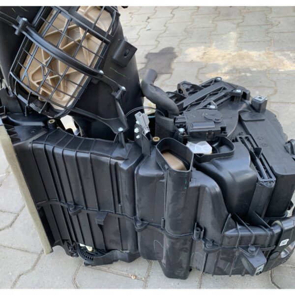 NAGRZEWNICA KOMPLET HT1119B555EB FORD TRANSIT COURIER