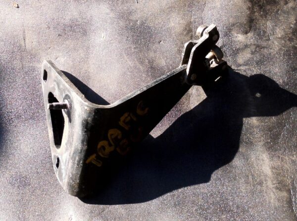 PROWADNICA PRAWA DOLNA RENAULT TRAFI 01-14