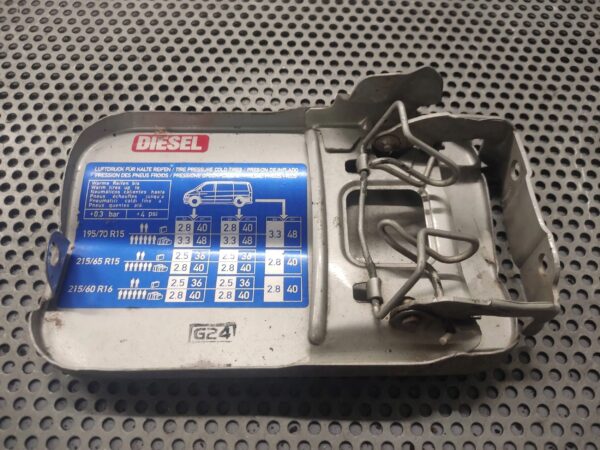 KLAPKA WLEWU PALIWA MERCEDES VITO 638