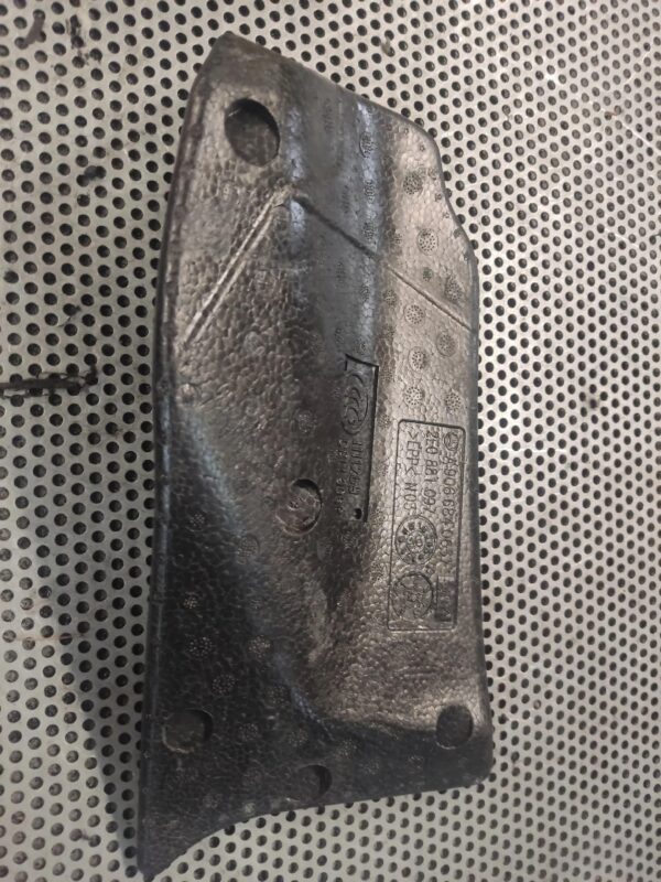 OSŁONA SZYN PRZEDNIEGO FOTELA PASAŻERA VW CRAFTER W906 06-16r 2E0881097