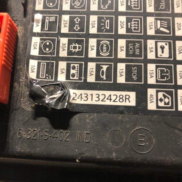 OSŁONA BEZPIECZNIKÓW MASTER III 243132428R