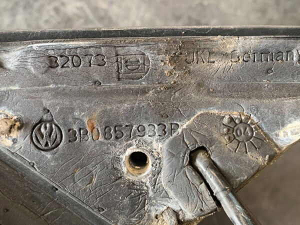 LEWE ELEKTRYCZNE LUSTERKO BOCZNE DRZWI VW PASSAT B5 3B0857933B