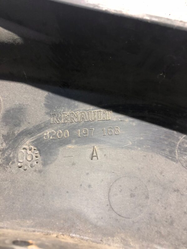 LISTWA BŁOTNIKA PRAWY PRZÓD MASTER II 8200197168