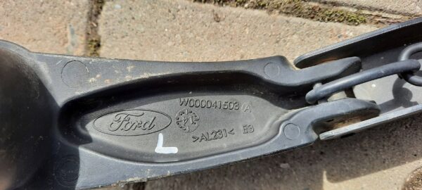 LEWE RAMIĘ WYCIERACZKI FORD TRANSIT CONNECT W000041503